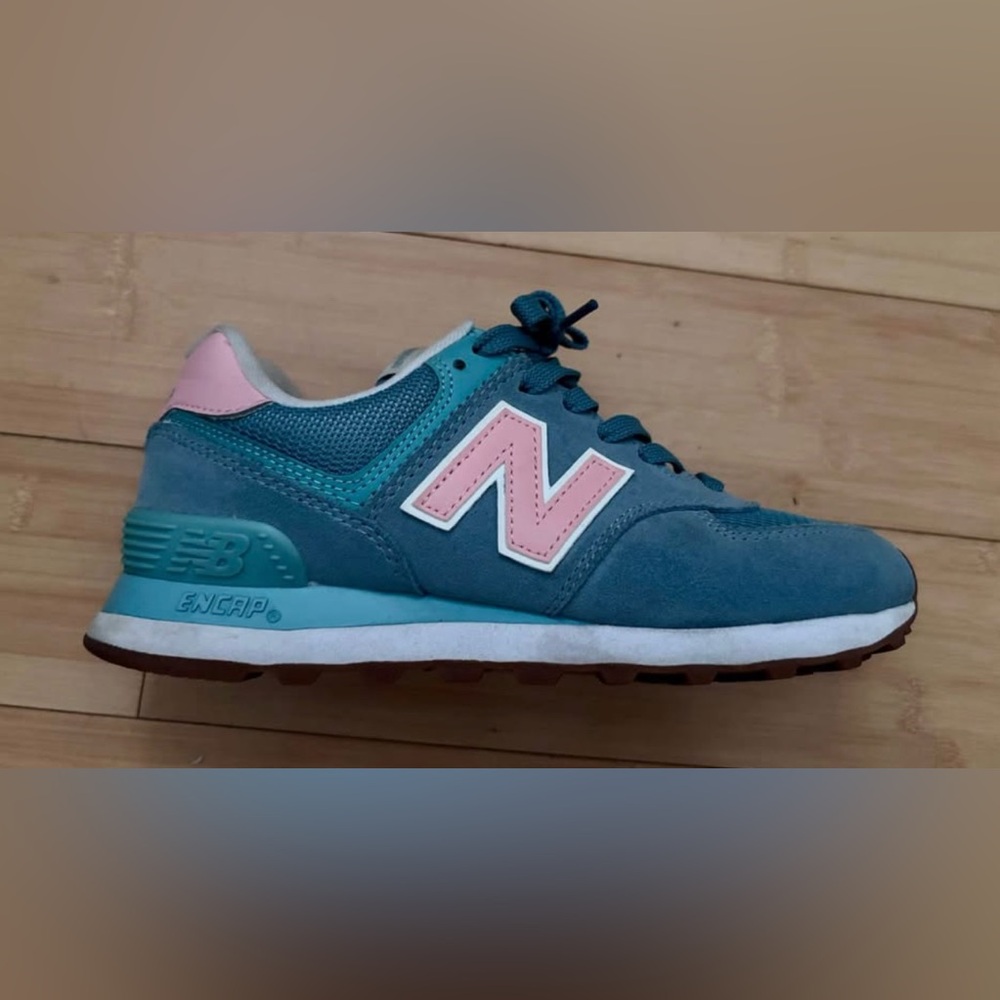 New Balance Classic 574 Big Kid’s Teal and Pink Sneakers